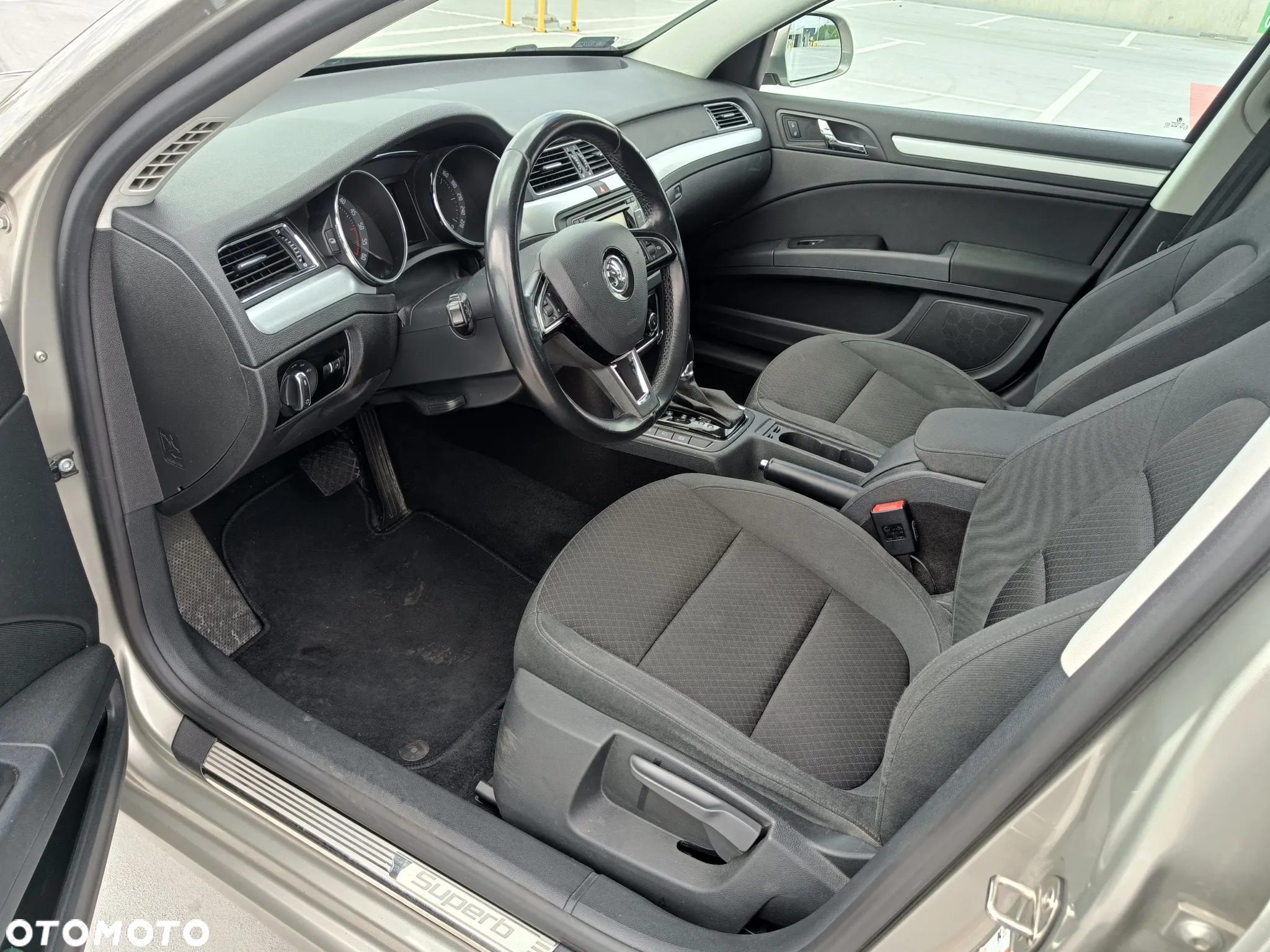 Skoda Superb 2.0 TDI Ambition DSG - 14