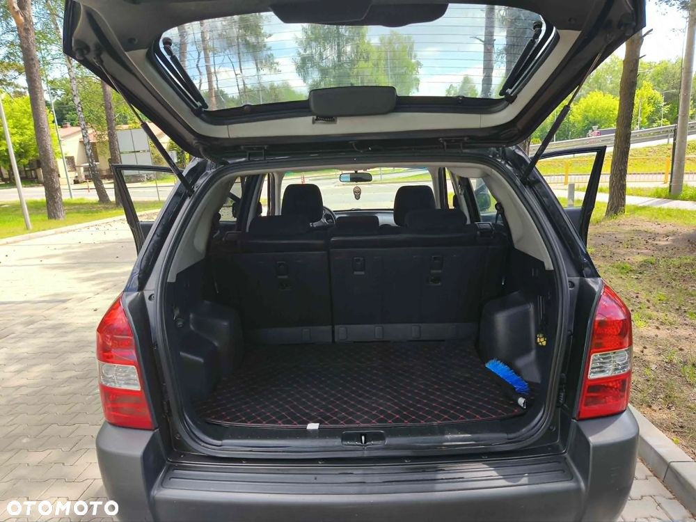 Hyundai Tucson 2.0 Comfort 2WD - 12