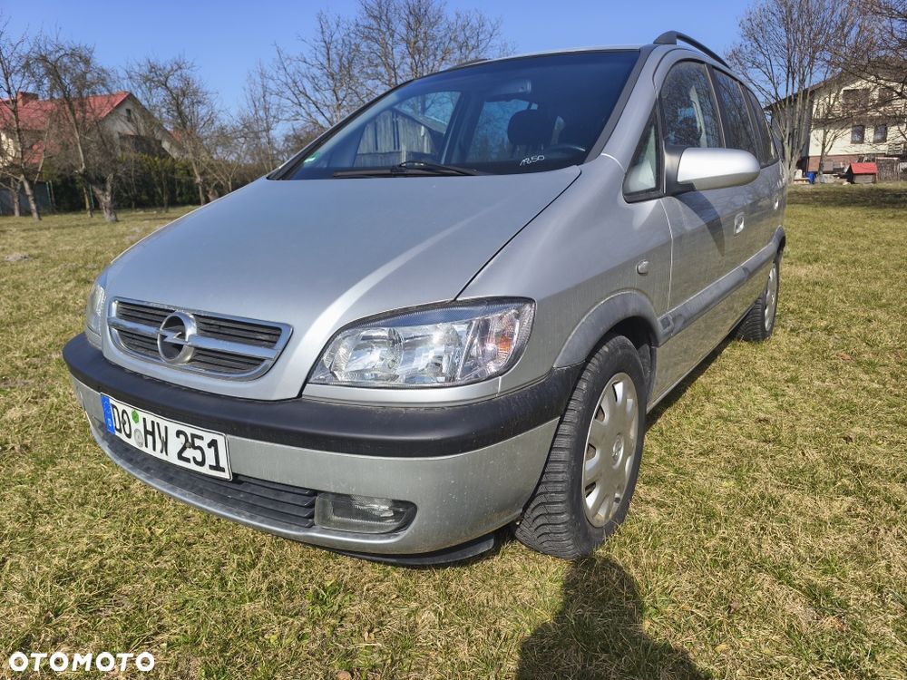 Opel Zafira - 1