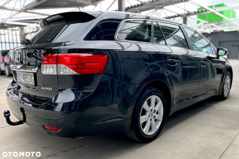 Toyota Avensis 1.6 Comfort - 4