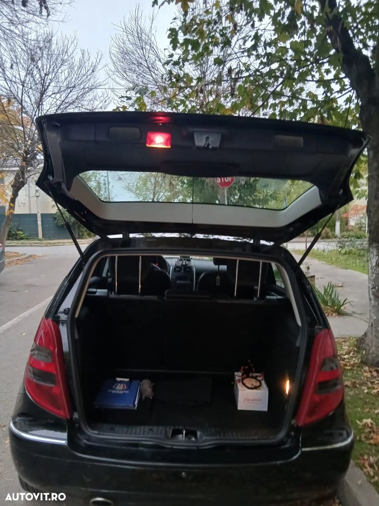 Mercedes-Benz A - 14