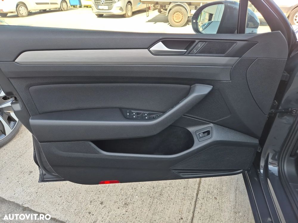 Volkswagen Passat 1.5 TSI ACT Advance - 10