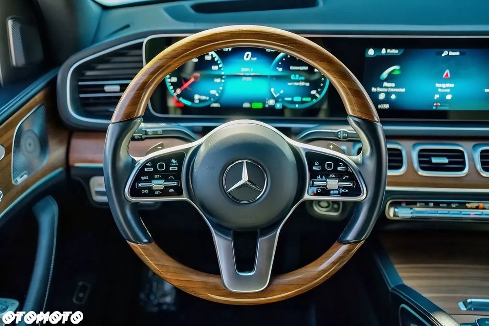Mercedes-Benz GLE - 12