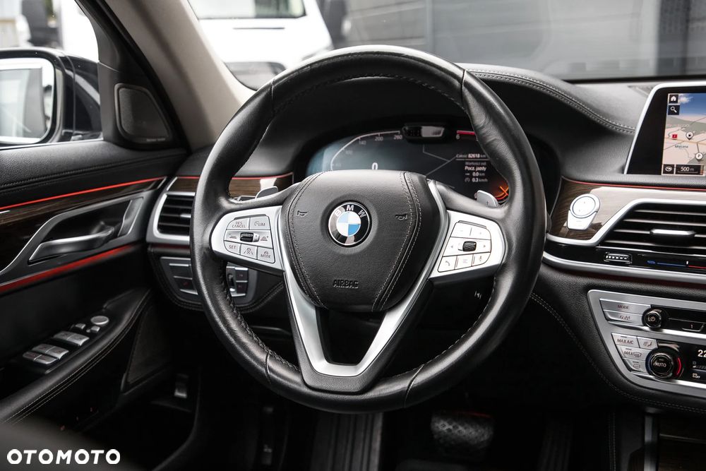 BMW Seria 7 730d xDrive - 34