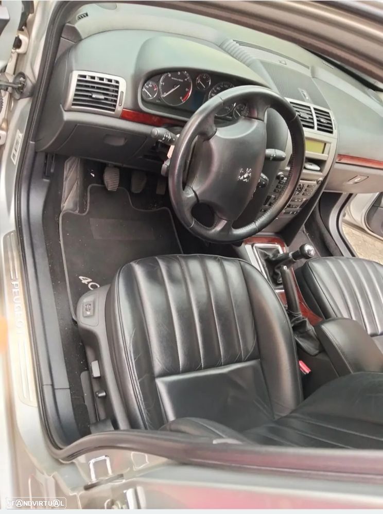 Peugeot 407 SW - 3