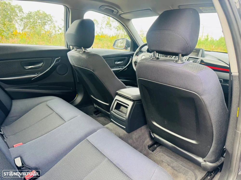 BMW 320 d Line Sport - 41