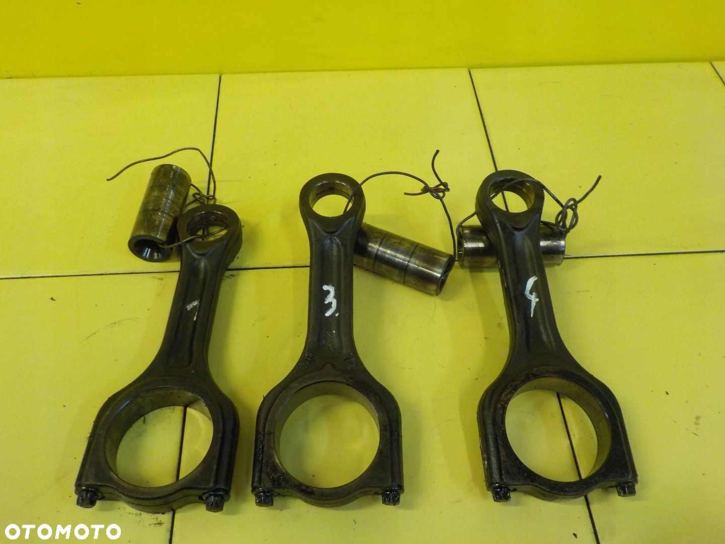 FOCUS MK3 C-MAX 1.6 TDCI 14r 95KM T3DB korbowod 619 A - 1