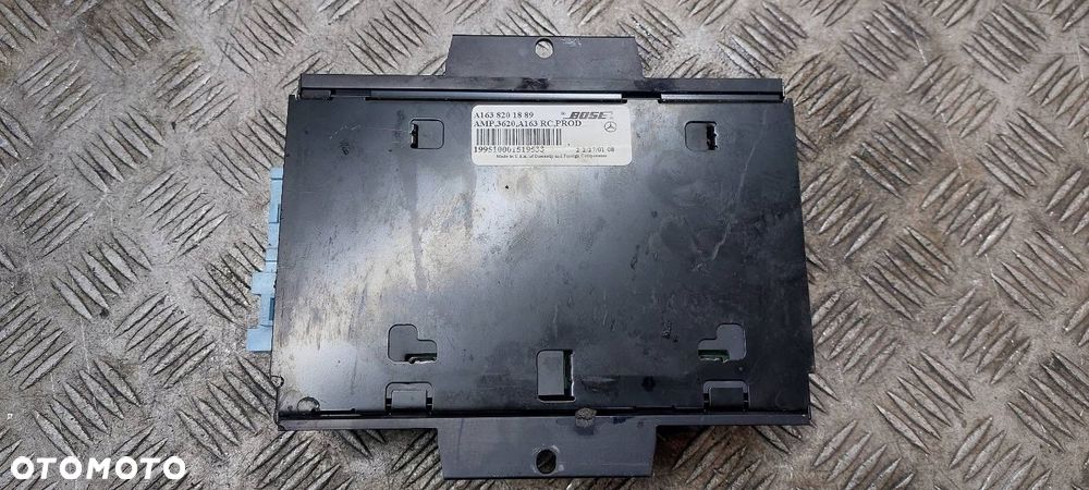 WZMACNIACZ AUDIO MERCEDES-BENZ ML I W163 A1638201889 - 2
