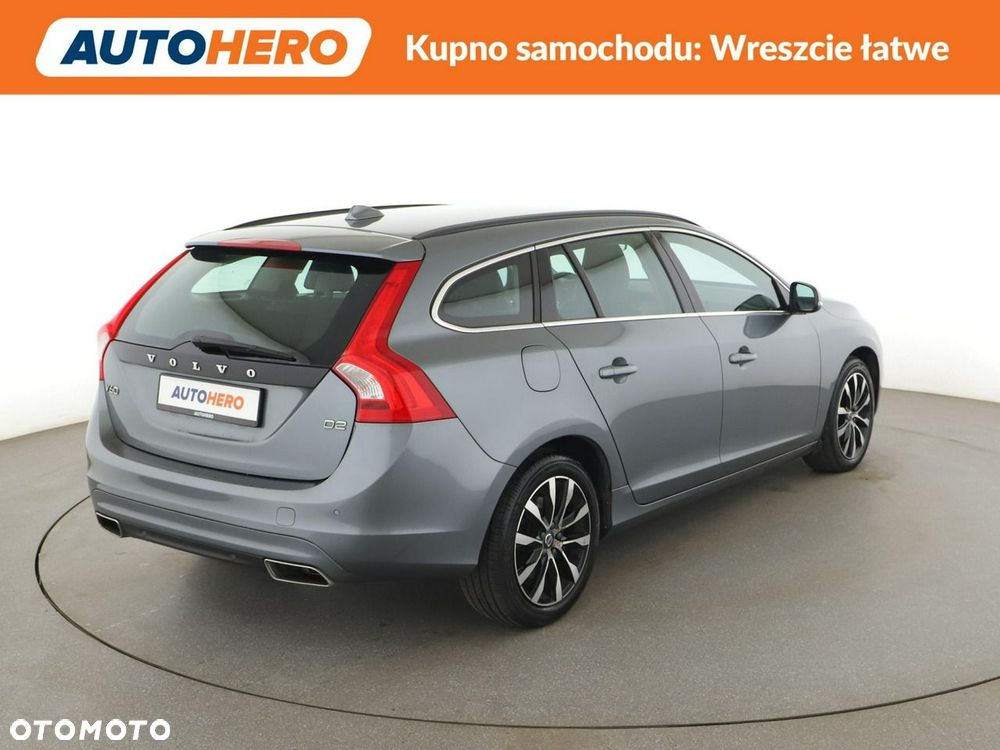 Volvo V60 D2 Summum - 8