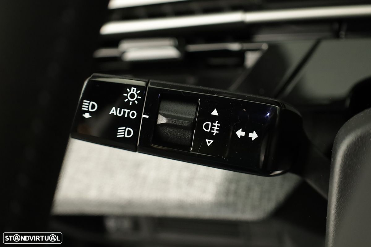 Peugeot 3008 1.2 Hybrid Allure e-DCS6 - 15