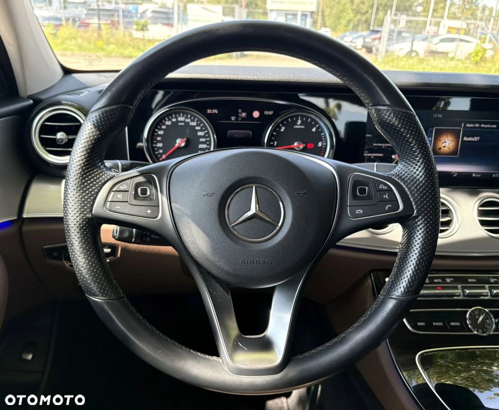 Mercedes-Benz Klasa E 220 d 9G-TRONIC - 13