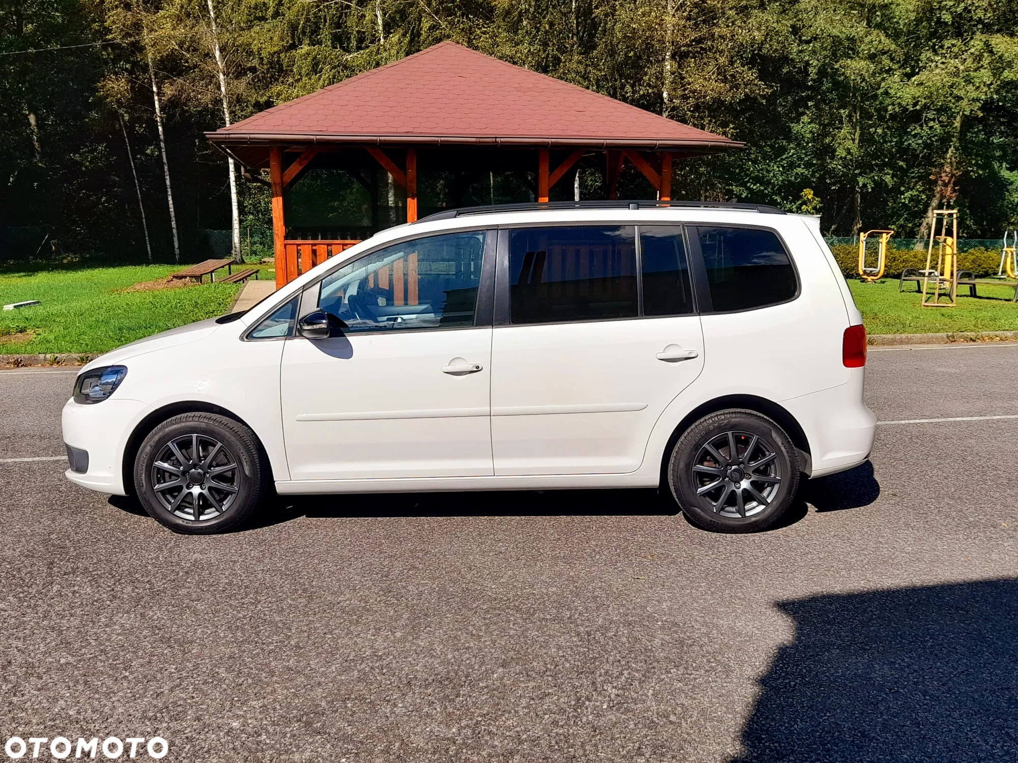 Volkswagen Touran 2.0 TDI DPF Highline - 5