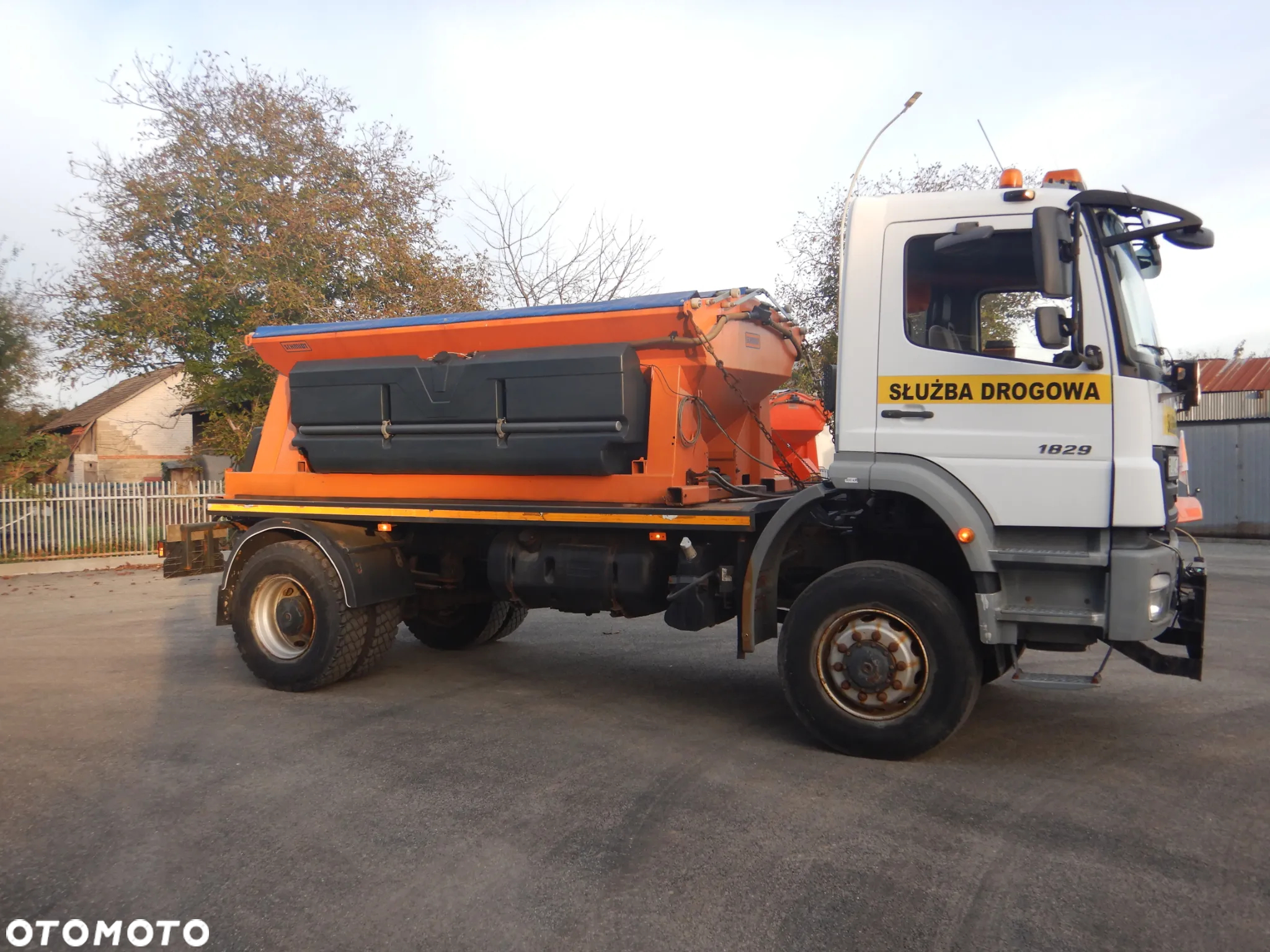 Mercedes-Benz AXOR 1829  4x4 - 4