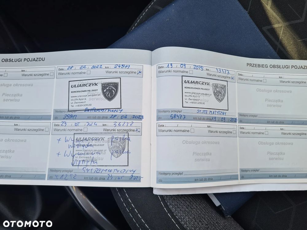 Peugeot 2008 1.2 Pure Tech Active S&S - 10