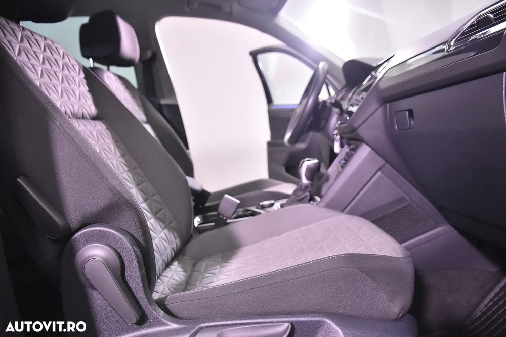 Volkswagen Tiguan - 12