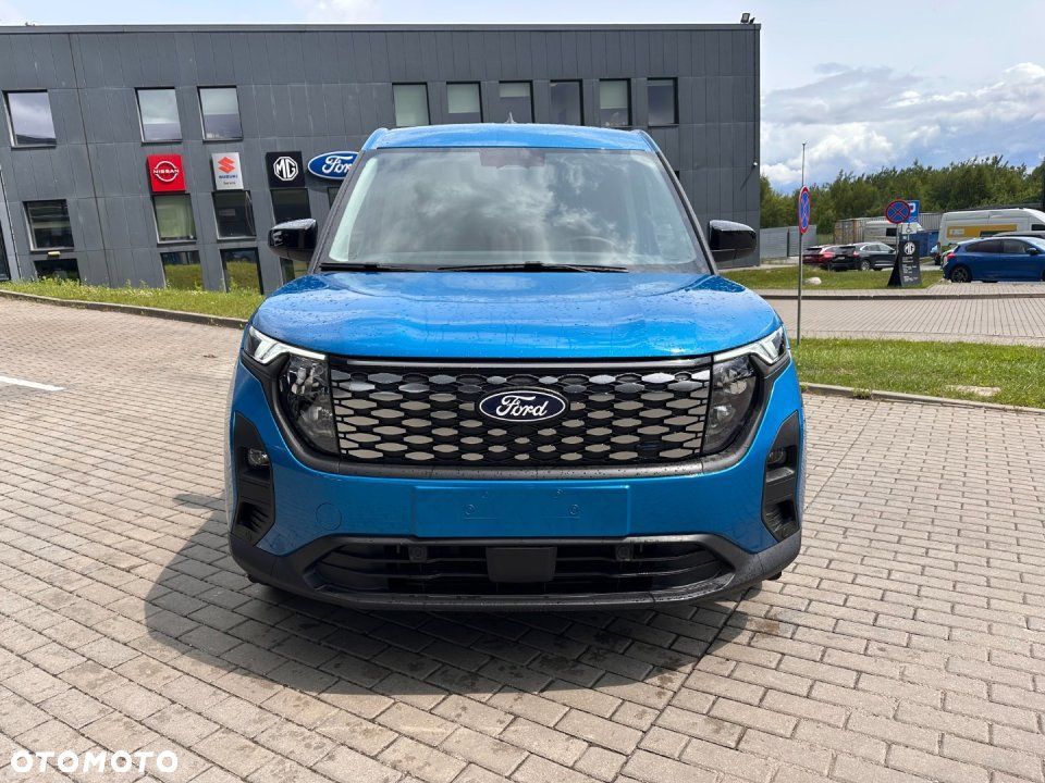 Ford Transit Courier - 14