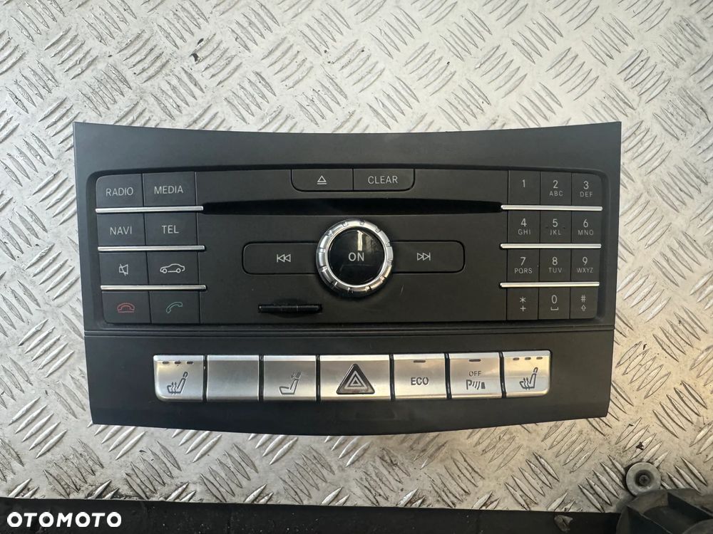 RADIO MERCEDES W212 A2189003307 - 1