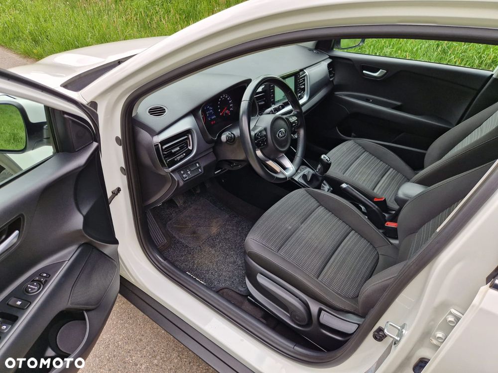 Kia Stonic - 11