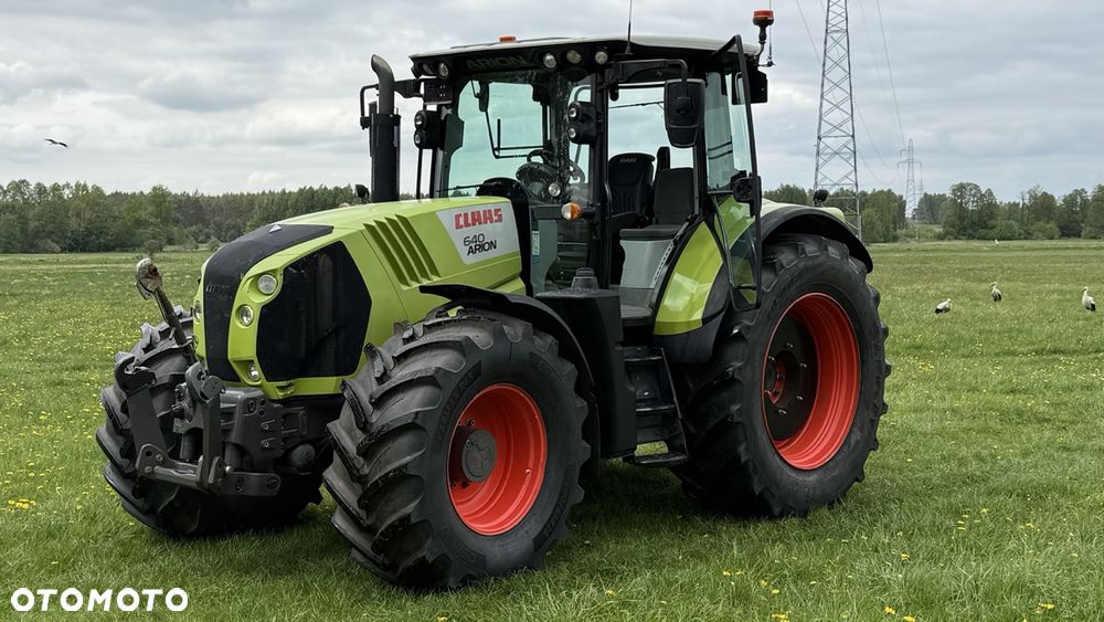 Claas ARION 640 - 12