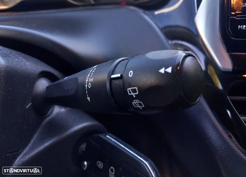Peugeot 208 1.6 BlueHDi Style - 24