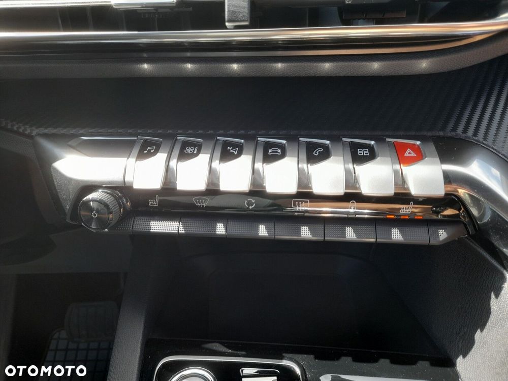 Peugeot 3008 1.2 PureTech Allure Pack S&S EAT8 - 30