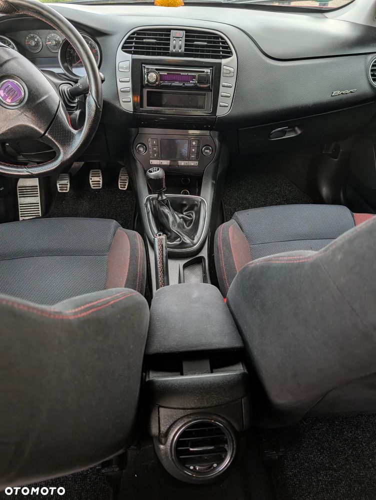 Fiat Bravo 1.4 T-Jet 16V Street - 19