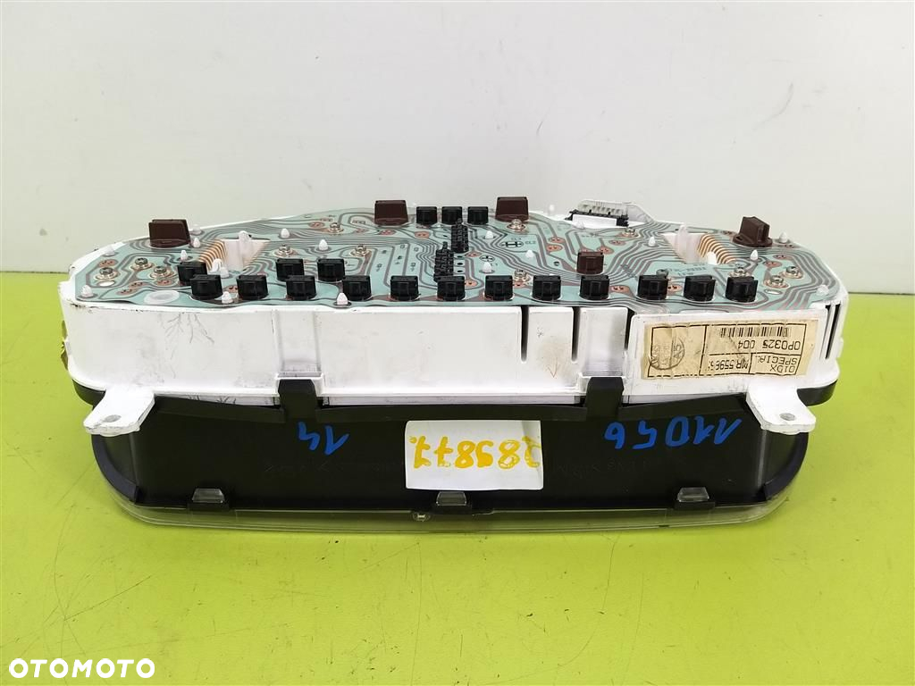 Licznik Mitsubishi Carisma II 1999-2004 1.8 B 125 KM EUROPA MR559665 - 3