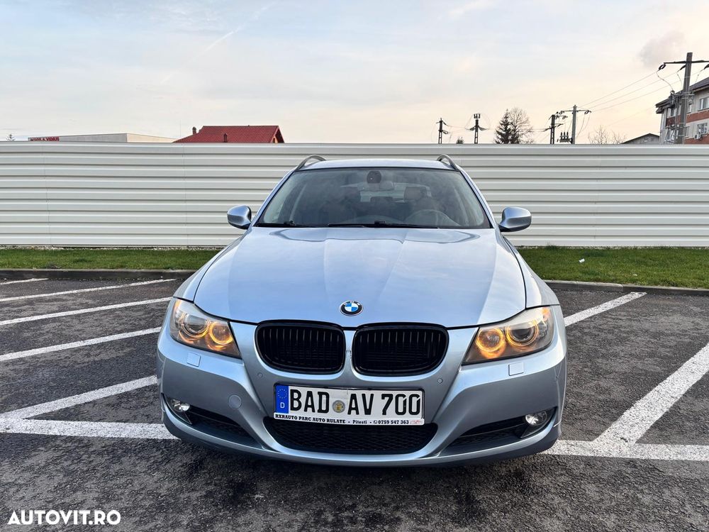 BMW Seria 3 320d DPF Touring - 9