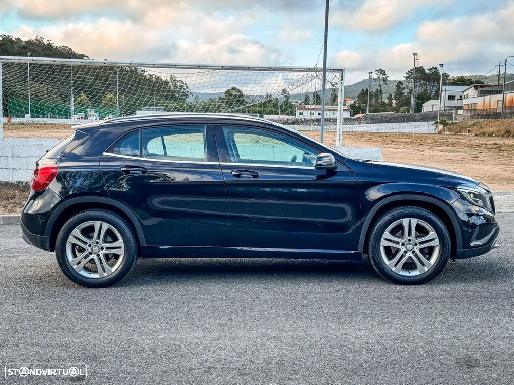 Mercedes-Benz GLA 220 d Urban 4-Matic - 7