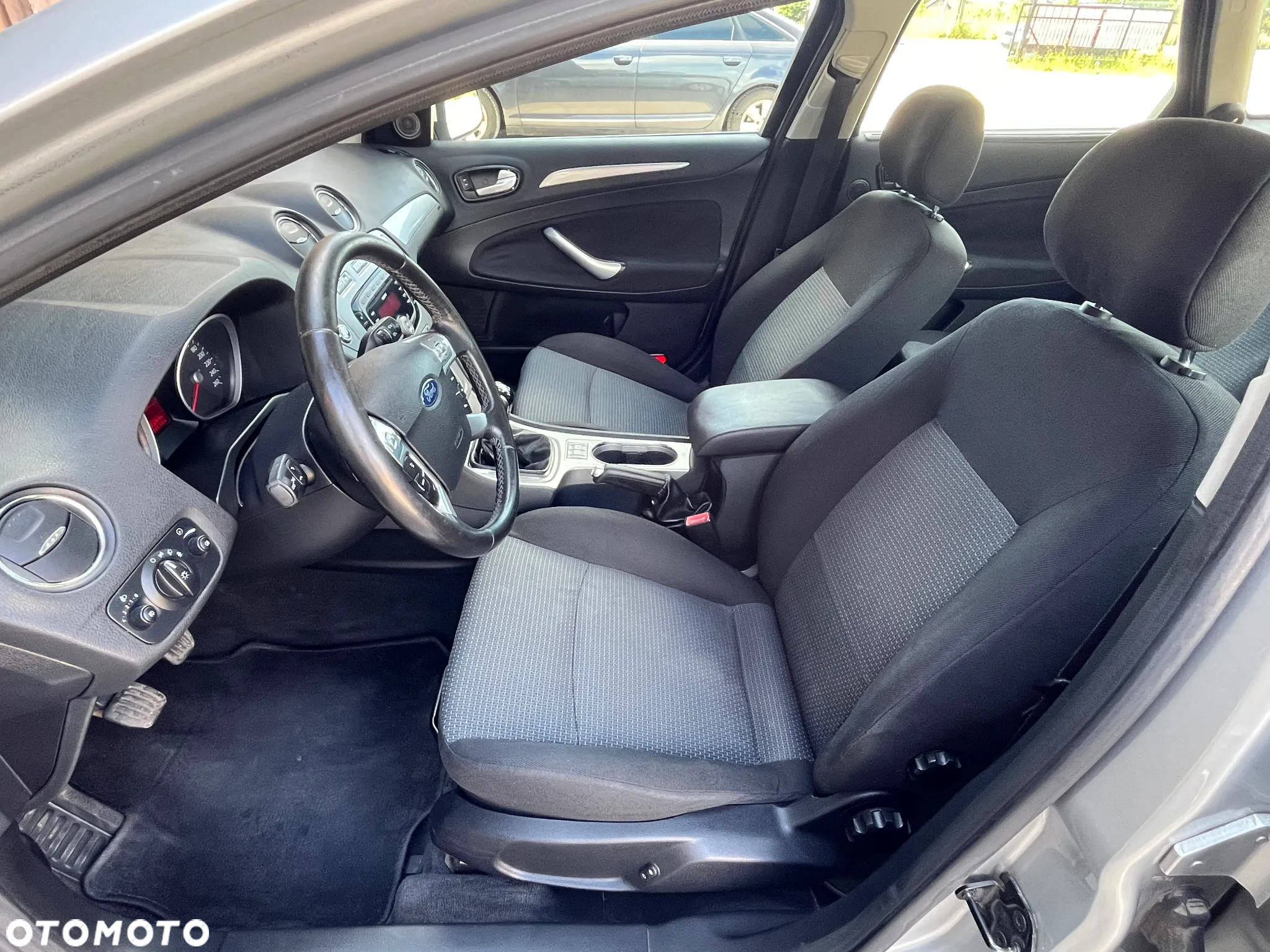 Ford Mondeo - 9