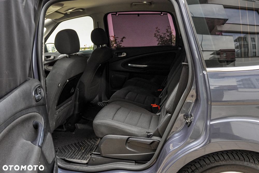 Ford S-Max - 8