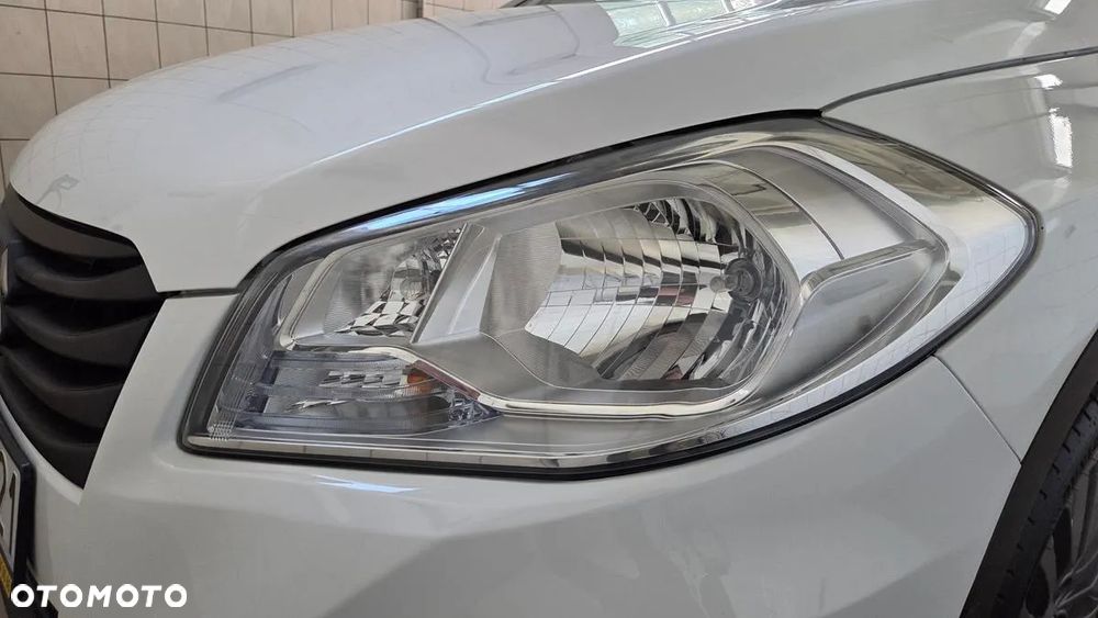 Suzuki SX4 S-Cross 1.6 Premium - 23