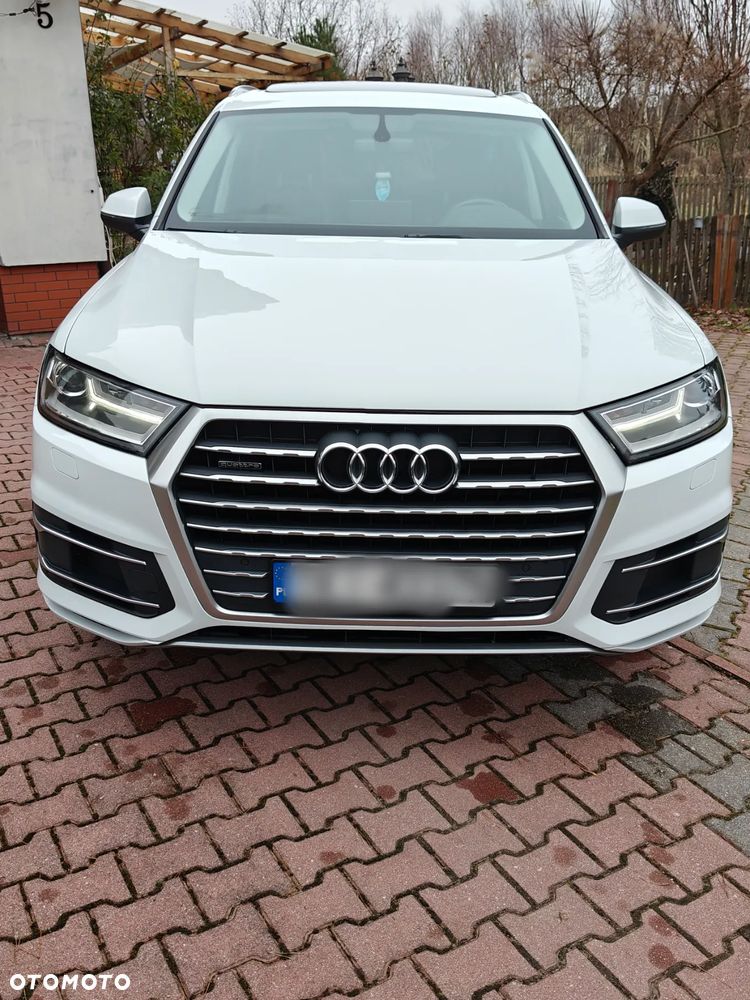 Audi Q7 - 1