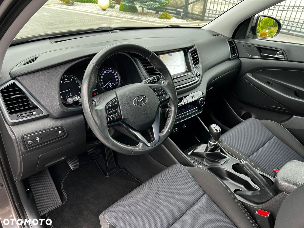 Hyundai Tucson blue 1.6 GDi 2WD Navi - 17