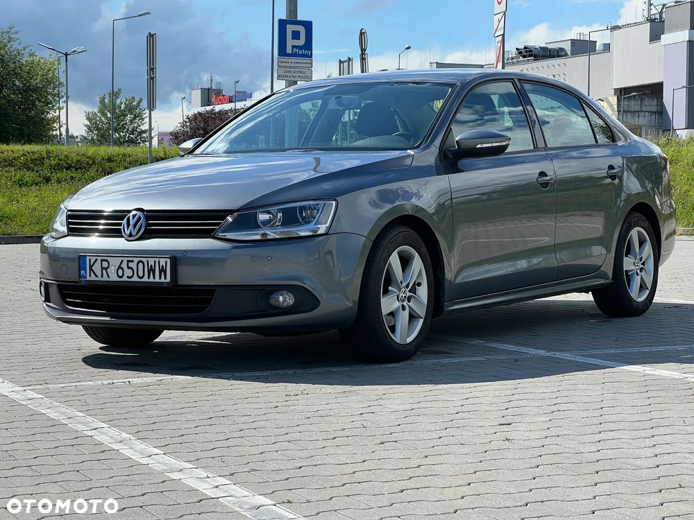 Volkswagen Jetta 1.2 TSI Trendline - 32