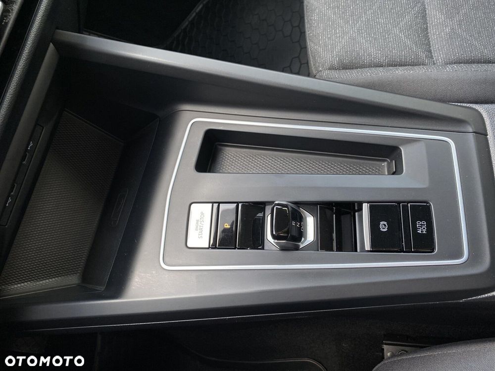 Volkswagen Golf VIII 2.0 TDI Life DSG - 18