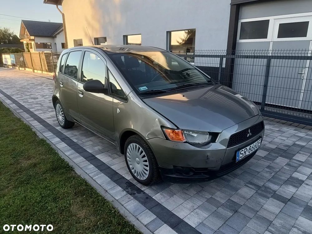 Mitsubishi Colt - 3
