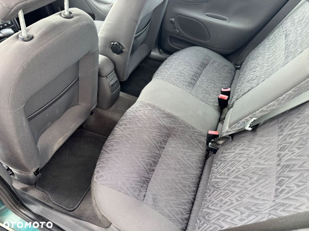 Ford Mondeo - 8