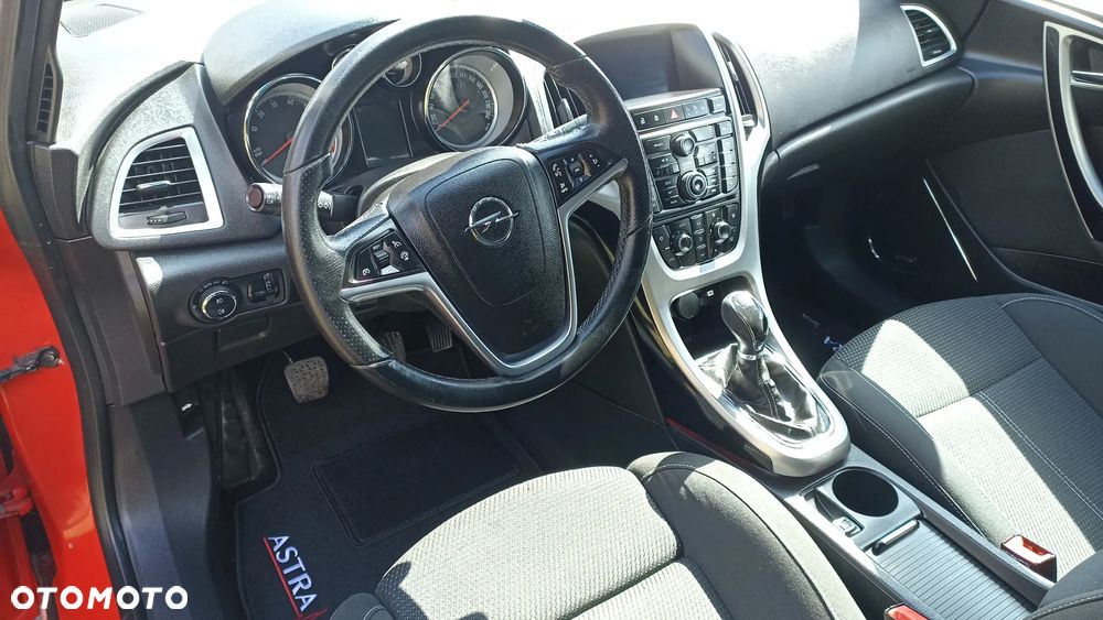 Opel Astra IV GTC 1.4 T Sport S&S - 20
