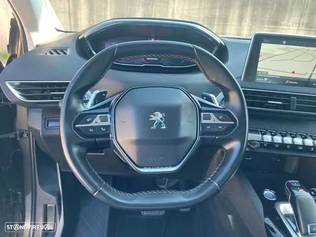 Peugeot 5008 1.2 PureTech Allure EAT8 - 18