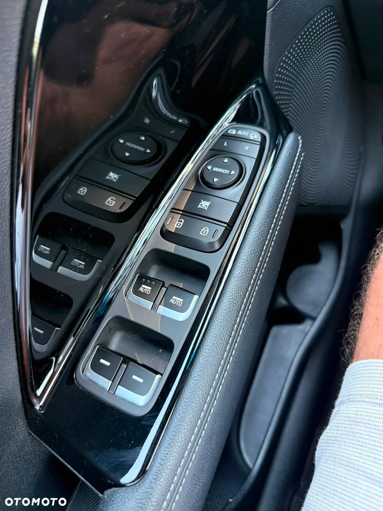 Kia Niro 1.6 GDI HEV 2WD OPF Edition 7 - 15