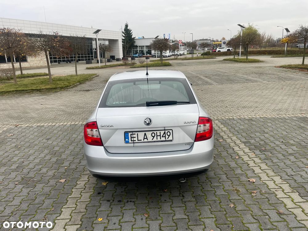 Skoda RAPID 1.2 TSI Edition - 4