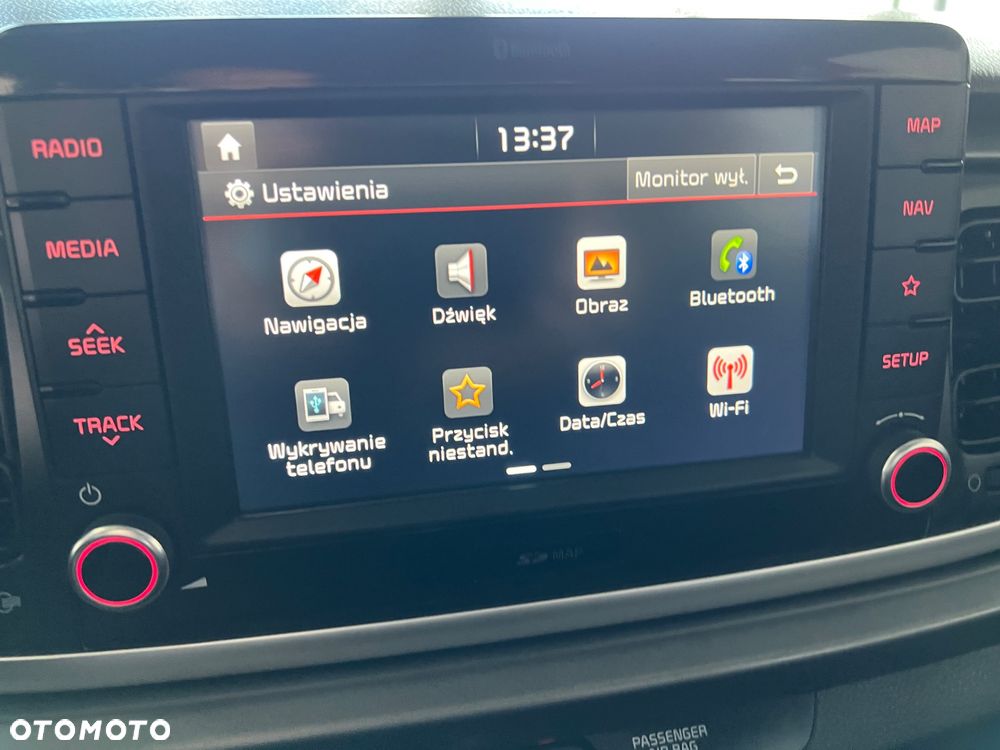 Kia Rio - 16