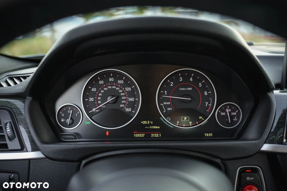 BMW Seria 3 335i Sport-Aut Sport Line - 39