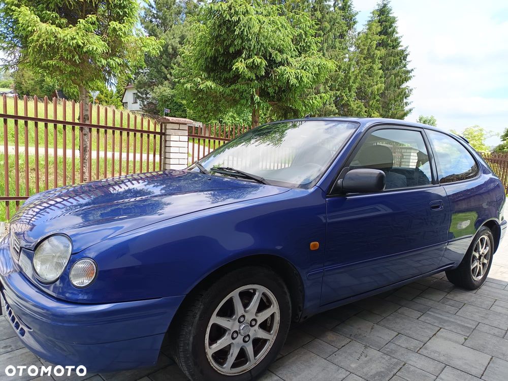 Toyota Corolla - 1