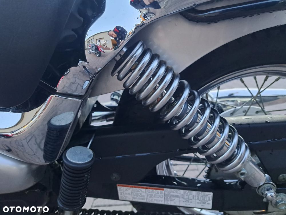 Suzuki Intruder - 7