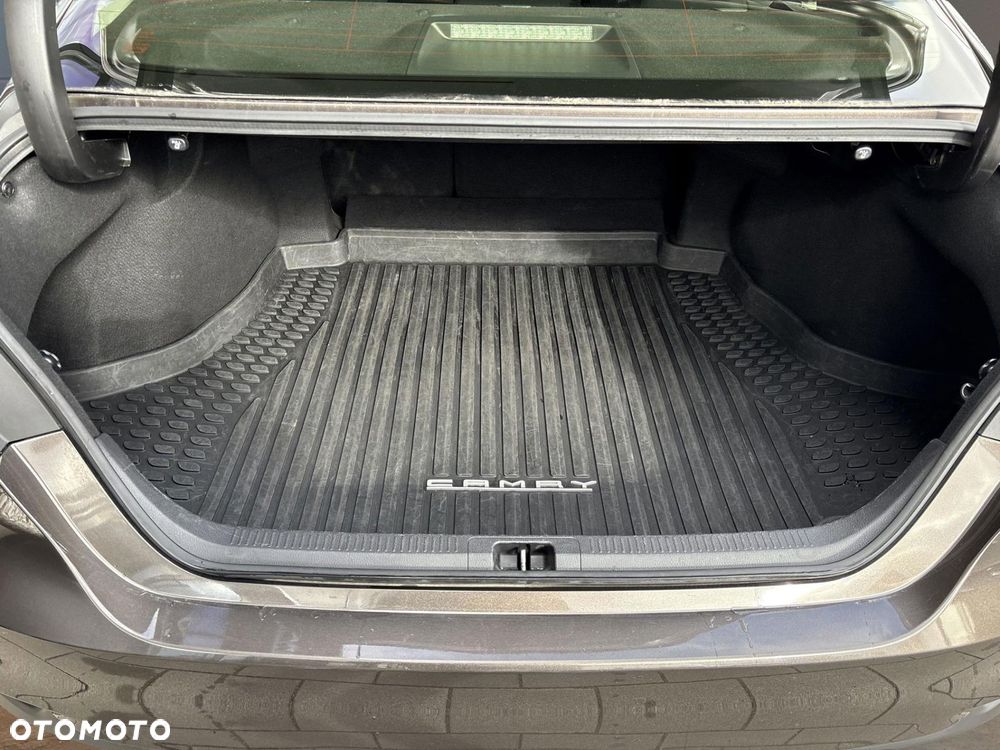 Toyota Camry 2.5 Hybrid Comfort CVT - 17
