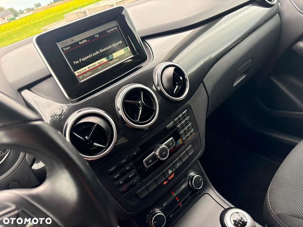 Mercedes-Benz Klasa B 200 CDI (BlueEFFICIENCY) - 17