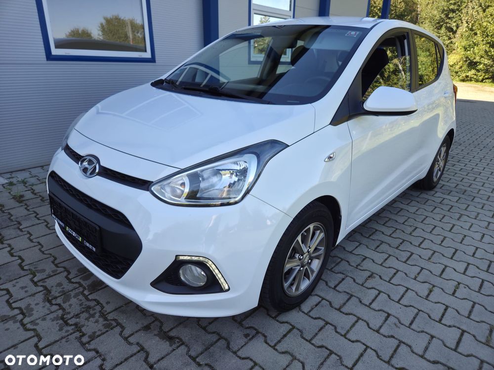 Hyundai i10 1.0 Fifa World Cup Edition - 1