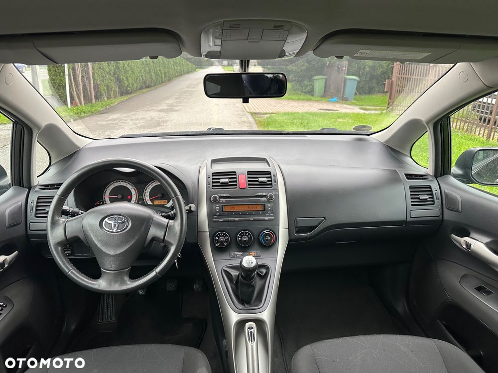 Toyota Auris - 7